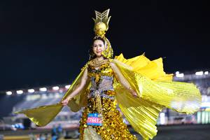 BIB: 76413
                            <button type="button" onclick="openModal(22860686)" class="btn btn-primary btn-sm float-right btn-popup" data-toggle="modal" data-target=".modal-high-quality">
                        <i class="fas fa-shopping-cart"></i> Add to Cart
                    </button>
                                            <button type="button" onclick="isThisMe(22860686, true)" class="btn btn-success btn-sm float-right btn-popup btn-isme hidden" data-toggle="tooltip" data-placement="bottom" title="นี่คือรูปของคุณใช่ไหม คลิกที่นี่เพื่อเอาเข้าอัลบั้ม">
                        <i class="fas fa-plus"></i> Add to album
                    </button>
                    <button type="button" onclick="isThisMe(22860686, false)" class="btn btn-warning btn-sm float-right btn-popup btn-isnotme hidden">
                        <i class="fas fa-ban"></i> Remove from album
                    </button>